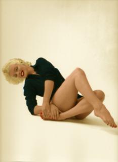 Marilyn Monroe feet photo thumbnail