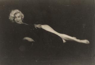 Marilyn Monroe feet photo thumbnail