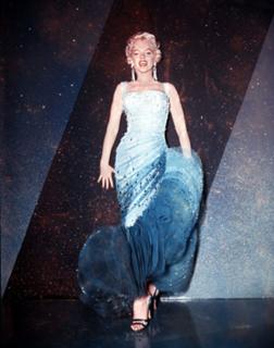 Marilyn Monroe feet photo thumbnail
