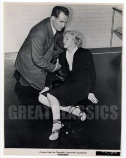 Marilyn Monroe feet photo thumbnail