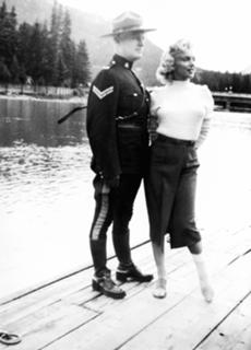 Marilyn Monroe feet photo thumbnail