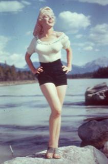 Marilyn Monroe feet photo thumbnail