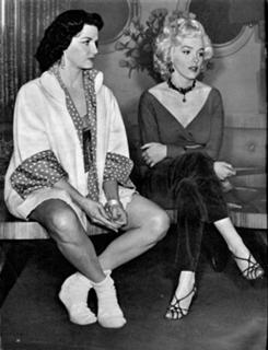 Marilyn Monroe feet photo thumbnail
