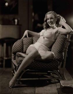 Marilyn Monroe feet photo thumbnail