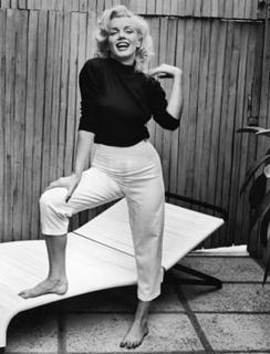 Marilyn Monroe feet photo thumbnail