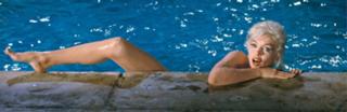 Marilyn Monroe feet photo thumbnail