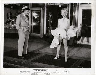 Marilyn Monroe feet photo thumbnail