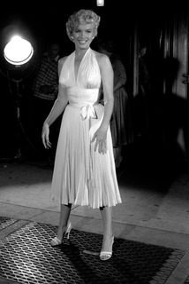 Marilyn Monroe feet photo thumbnail