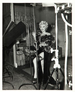 Marilyn Monroe feet photo thumbnail