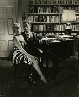 Marilyn Monroe feet photo thumbnail