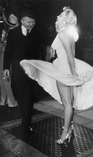 Marilyn Monroe feet photo thumbnail