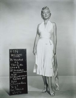 Marilyn Monroe feet photo thumbnail