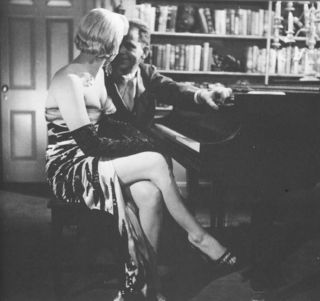 Marilyn Monroe feet photo thumbnail