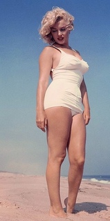 Marilyn Monroe feet photo thumbnail