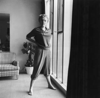 Marilyn Monroe feet photo thumbnail