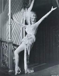 Marilyn Monroe feet photo thumbnail