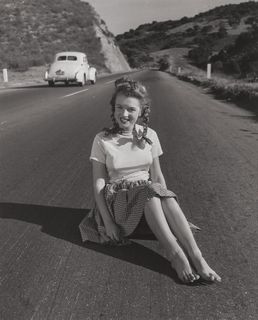 Marilyn Monroe feet photo thumbnail