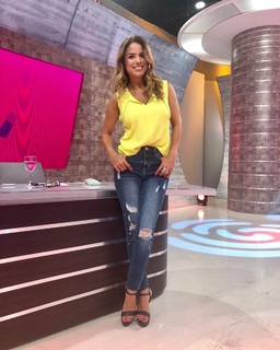 Marina Calabró feet photo 1