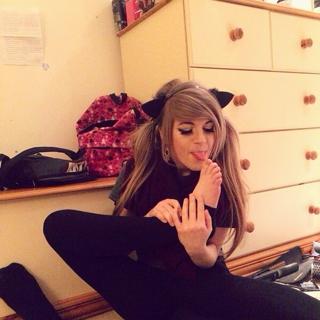 Marina Joyce feet photo 2