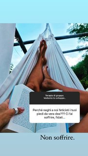 Marina La Rosa feet photo thumbnail