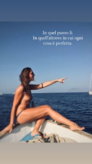 Marina La Rosa feet photo thumbnail