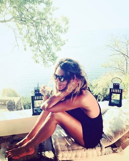 Marina La Rosa feet photo thumbnail