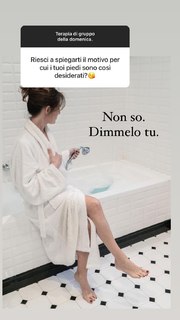 Marina La Rosa feet photo thumbnail