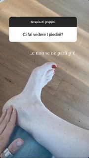 Marina La Rosa feet photo thumbnail