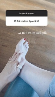 Marina La Rosa feet photo thumbnail