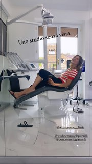 Marina La Rosa feet photo thumbnail