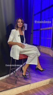 Marina La Rosa feet photo thumbnail