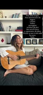 Marina La Rosa feet photo thumbnail