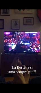 Marina La Rosa feet photo thumbnail