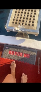 Marina La Rosa feet photo thumbnail