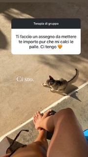 Marina La Rosa feet photo thumbnail