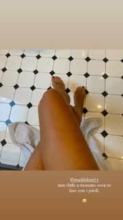 Marina La Rosa feet photo thumbnail