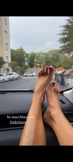 Marina La Rosa feet photo thumbnail