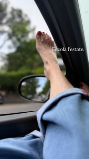 Marina La Rosa feet photo thumbnail