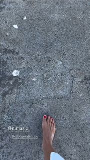 Marina La Rosa feet photo thumbnail