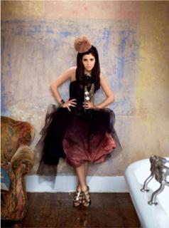 Marina Lambrini Diamandis feet photo thumbnail