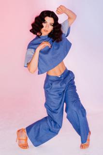 Marina Lambrini Diamandis feet photo thumbnail