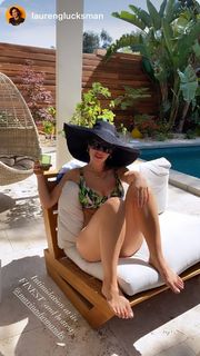 Marina Lambrini Diamandis feet photo thumbnail