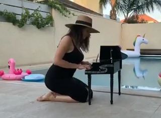 Marina Maximilian Blumin feet photo 2