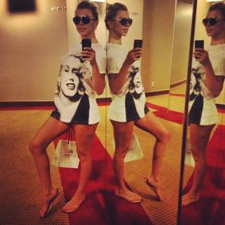 Marina Orlova feet photo thumbnail