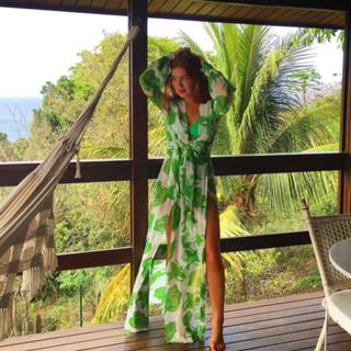 Marina Ruy Barbosa feet photo thumbnail