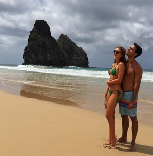 Marina Ruy Barbosa feet photo thumbnail