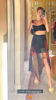 Marina Ruy Barbosa feet photo thumbnail