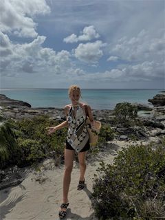 Marina Ruy Barbosa feet photo thumbnail
