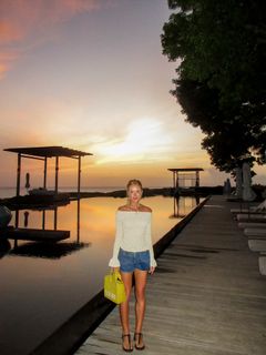 Marina Ruy Barbosa feet photo thumbnail