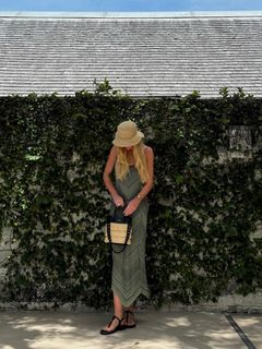 Marina Ruy Barbosa feet photo thumbnail